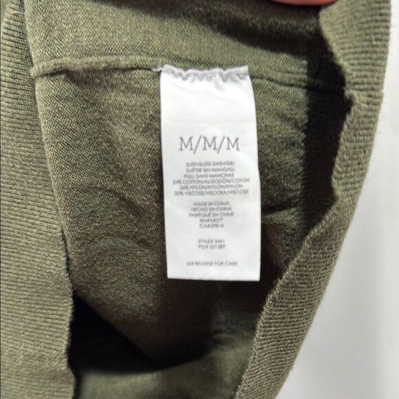 Cabi 5461 Olive Green Sleeveless Sweater Top - Picture 3 of 4